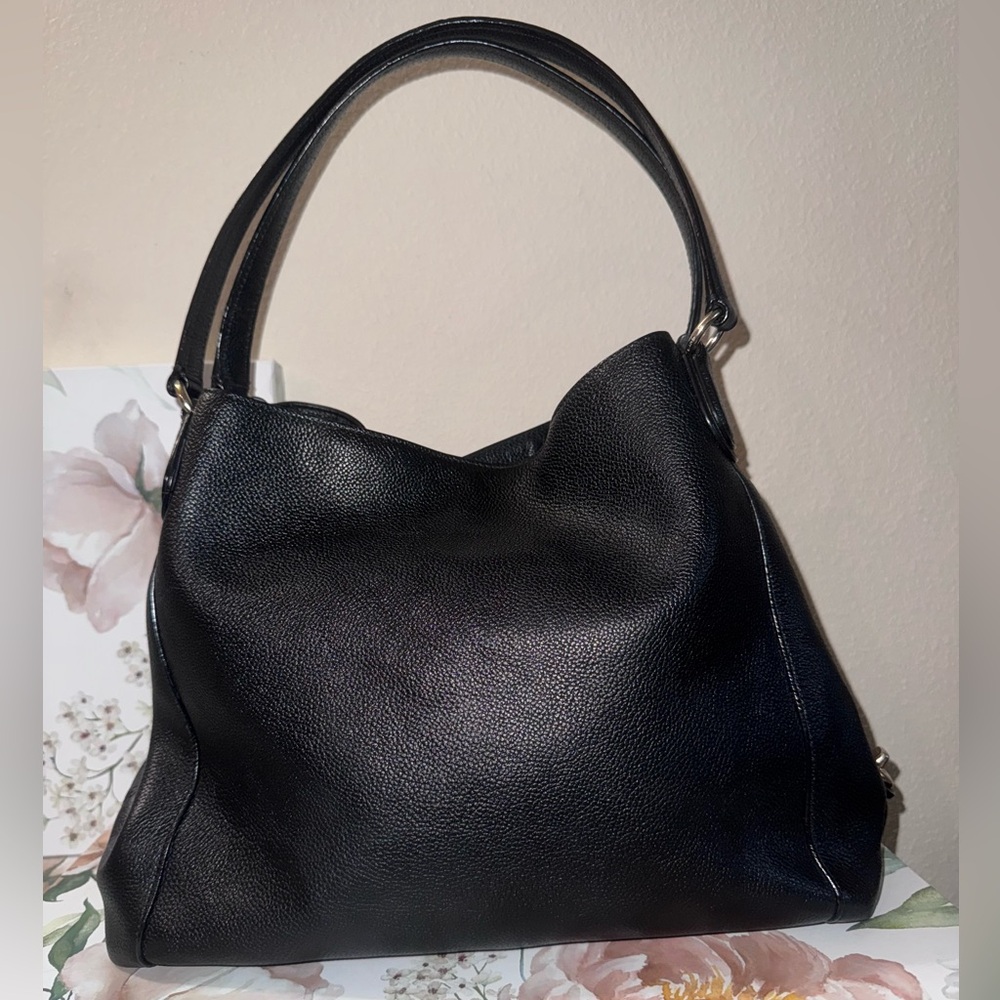 Coach Edie 31 Shoulder Bag Black Pebbled Leather Gold Hardware - Picture 2 of 14